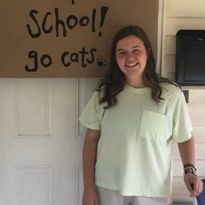 Meet your Posher, Olivia